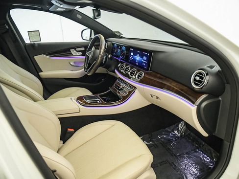 Used 2022 Mercedes-Benz E 350 Sedan w/ Driver Assistance Package image 15