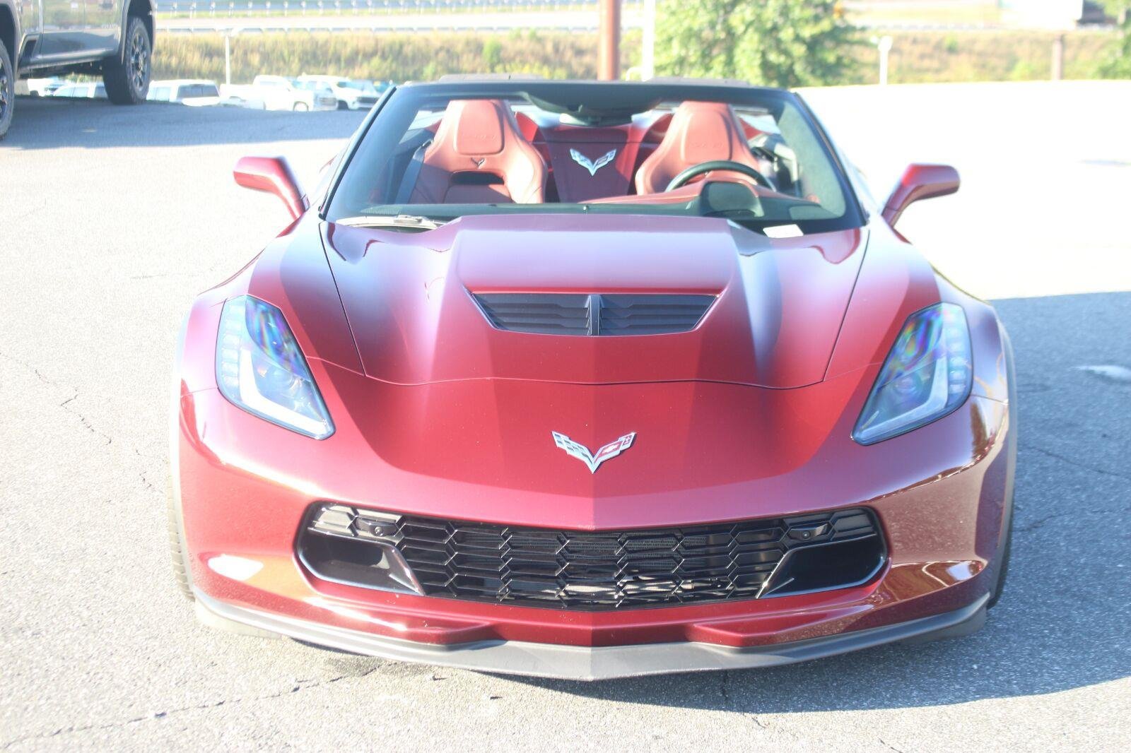 Used 2016 Chevrolet Corvette Z06 w/ 3LZ Preferred Equipment Group RWD image 2