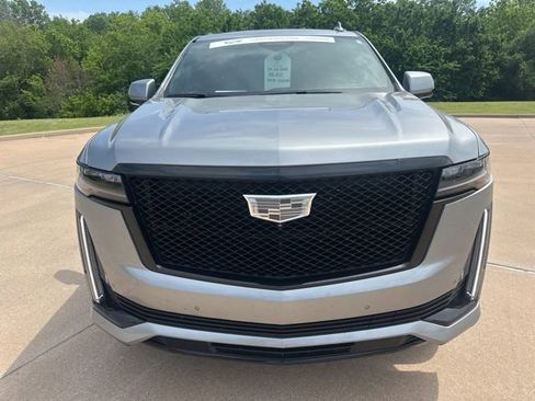 Certified 2024 Cadillac Escalade Sport w/ LPO, ONYX Package AWD/4WD image 8