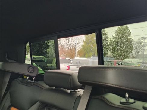 Used 2024 GMC Sierra 1500 AT4 w/ AT4 Preferred Package image 31