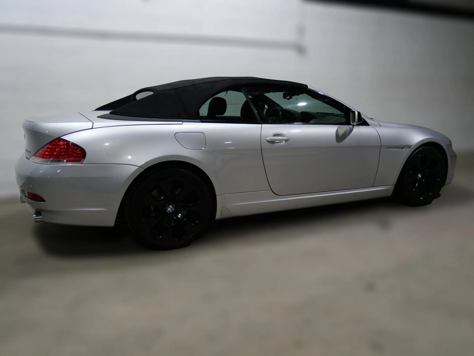 Used 2005 BMW 645Ci Convertible RWD image 6