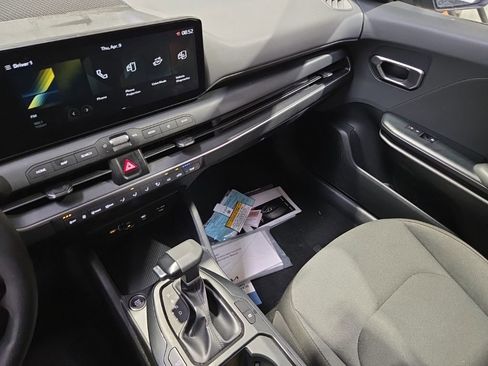 Used 2025 Kia K4 LXS image 3