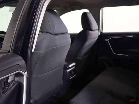 Used 2022 Toyota RAV4 LE AWD/4WD image 23