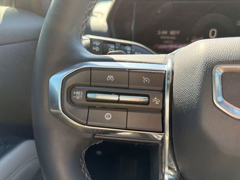 Used 2025 GMC Terrain Elevation w/ Elevation Premium Package FWD image 22