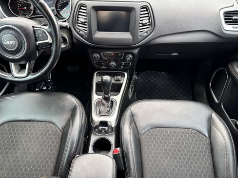 Used 2018 Jeep Compass Latitude w/ Popular Equipment Group FWD image 14