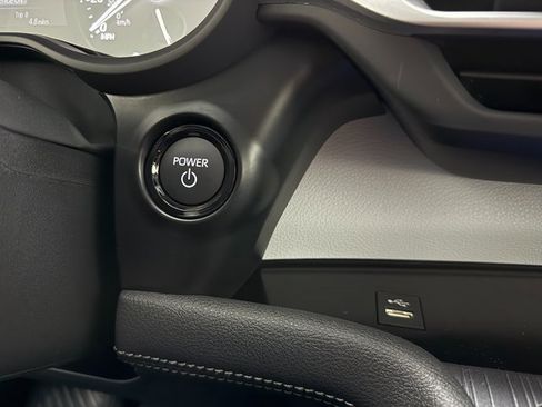 New 2026 Toyota Sienna XLE image 16