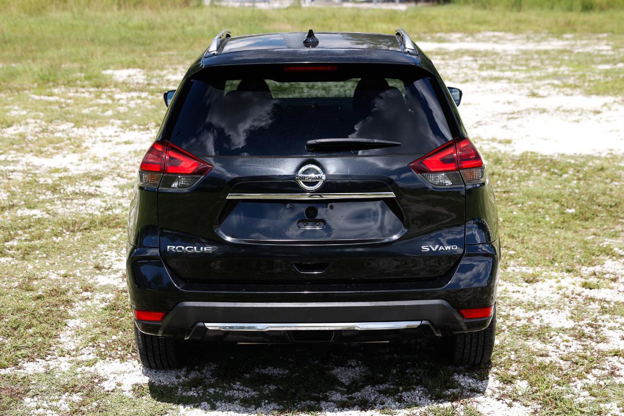 Used 2018 Nissan Rogue SV AWD/4WD image 9