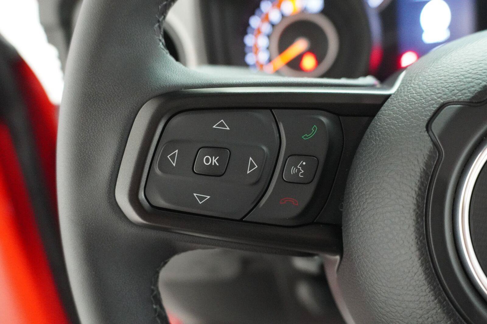 Used 2025 Jeep Wrangler Unlimited Sport AWD/4WD image 8