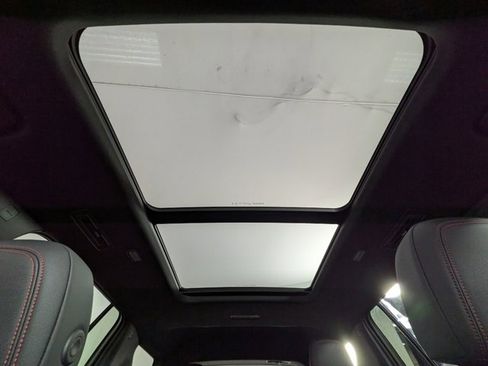 Used 2024 Chevrolet Traverse RS image 6