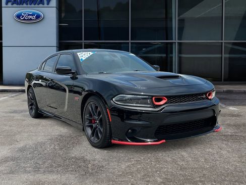 Used 2022 Dodge Charger Scat Pack RWD image 2