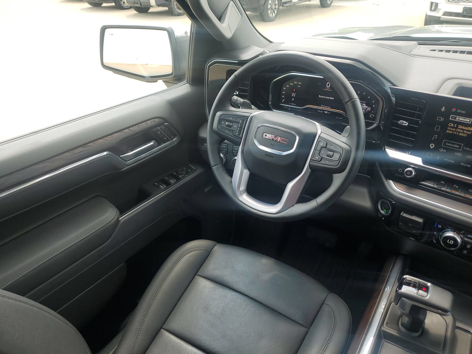 Used 2025 GMC Sierra 1500 SLT w/ SLT Premium Plus Package AWD/4WD image 17
