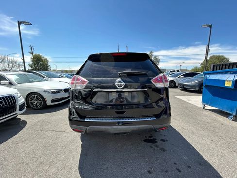 Used 2016 Nissan Rogue S image 5