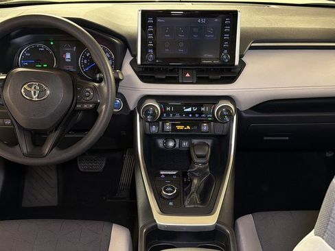 Used 2019 Toyota RAV4 XLE image 16