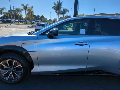 Used 2024 Lexus RZ 300e Premium w/ Accessory Package (Z1) image 15