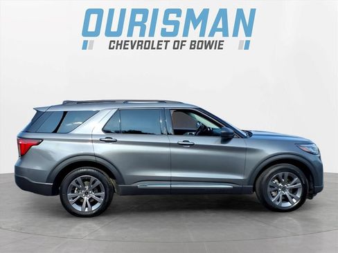 Used 2025 Ford Explorer Active w/ Active Comfort Package AWD/4WD image 2