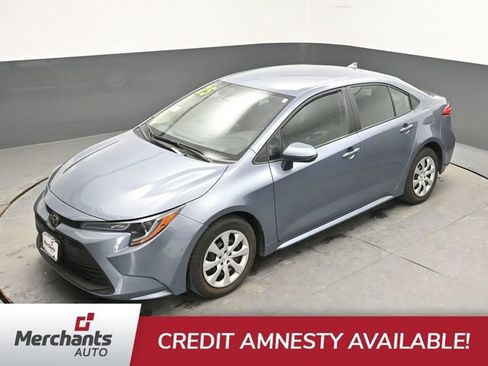 Used 2025 Toyota Corolla LE FWD image 19