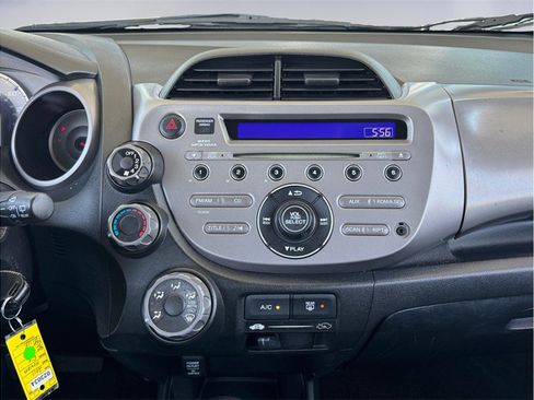 Used 2011 Honda Fit image 10