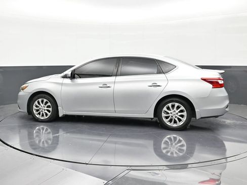 Used 2018 Nissan Sentra S w/ Appearance Package image 2