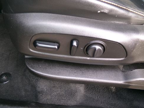 Used 2019 Chevrolet Traverse RS image 16