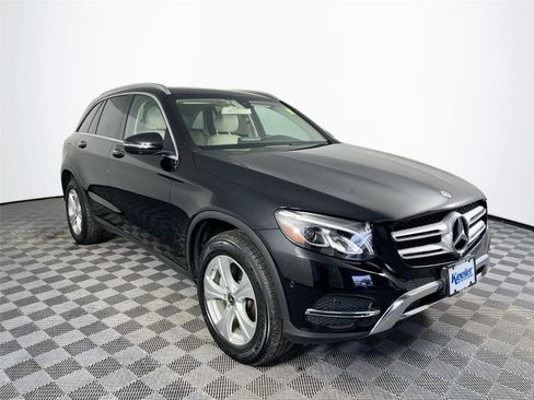 Used 2018 Mercedes-Benz GLC 300 4MATIC image 8