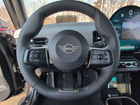 New 2026 MINI Cooper 4-Door Hardtop image 23