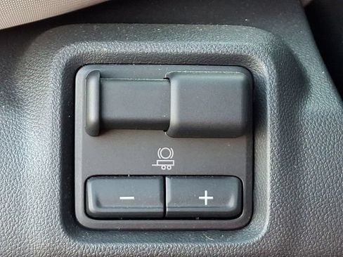 Used 2025 Chevrolet Silverado EV RST AWD/4WD image 11