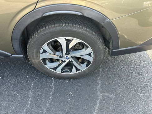 Used 2020 Subaru Outback Touring XT AWD/4WD image 15