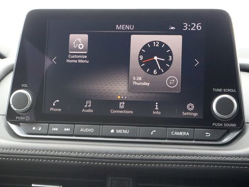 Used 2025 Nissan Rogue SV AWD/4WD image 12