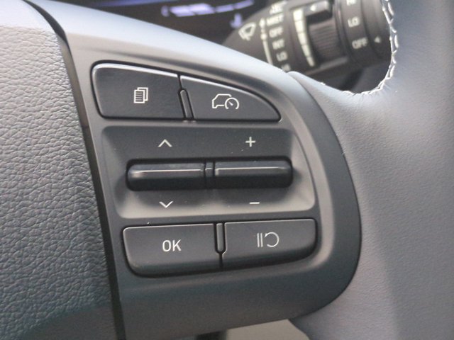 Certified 2024 Hyundai Venue Limited FWD image 25