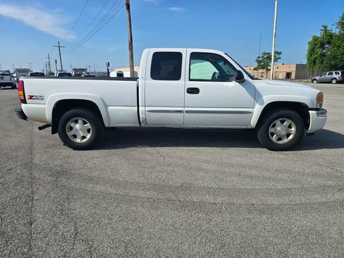 Used 2006 GMC Sierra 1500 SLE w/ Light Duty Power Package AWD/4WD image 2