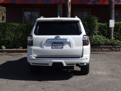 Used 2018 Toyota 4Runner Limited AWD/4WD image 7