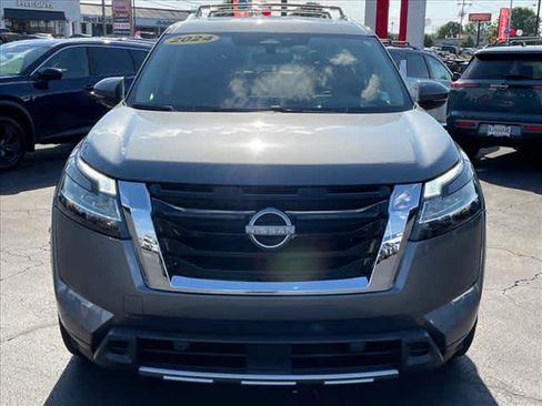 Used 2024 Nissan Pathfinder Platinum w/ Cargo Package FWD image 8