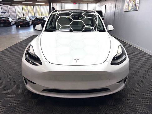Used 2022 Tesla Model Y Long Range AWD/4WD image 6