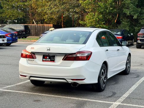 Used 2016 Honda Accord LX image 5