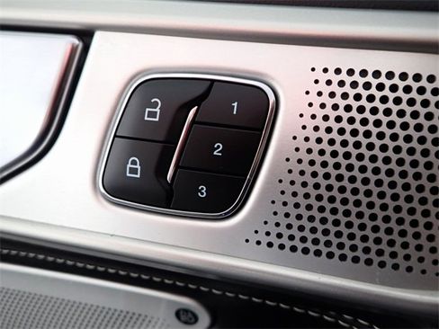 Used 2020 Ford Explorer ST w/ ST High-Performance Pack image 2