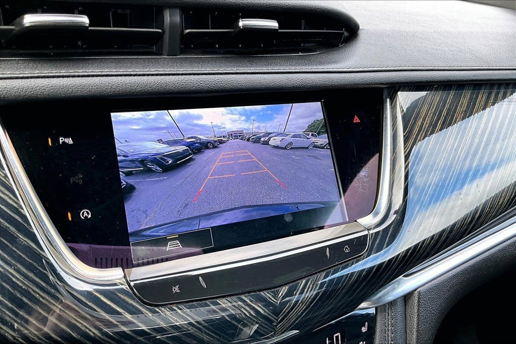 Used 2024 Cadillac XT6 Premium Luxury FWD image 14