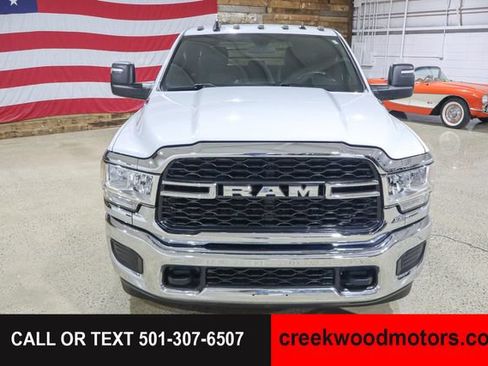 Used 2024 RAM 3500 Tradesman w/ Chrome Appearance Group AWD/4WD image 59