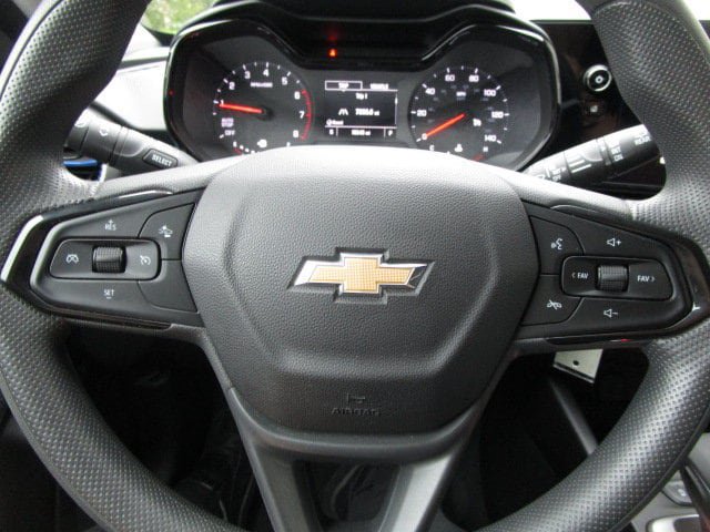 Used 2026 Chevrolet Trax LS FWD image 20