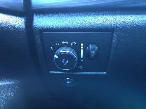 Used 2022 Jeep Grand Cherokee Laredo X AWD/4WD image 24