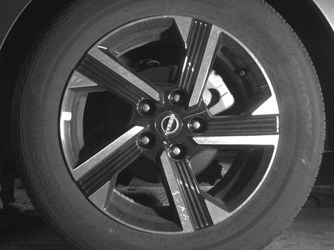 Used 2025 Nissan Sentra SV FWD image 14