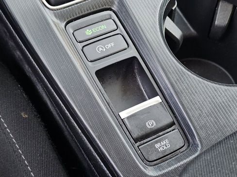 Used 2024 Honda Civic LX image 9