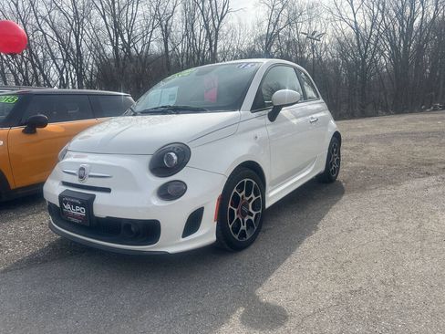 Used 2015 FIAT 500 Turbo w/ Comfort/Convenience Group FWD image 3