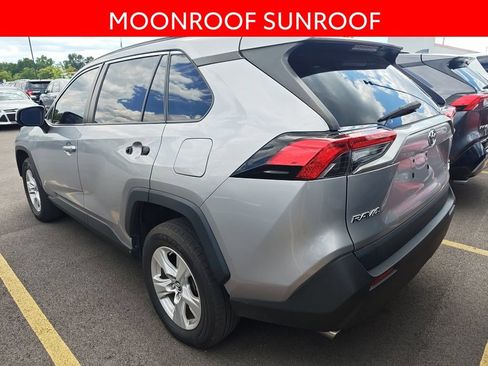 Used 2019 Toyota RAV4 XLE w/ Convenience Package AWD/4WD image 4