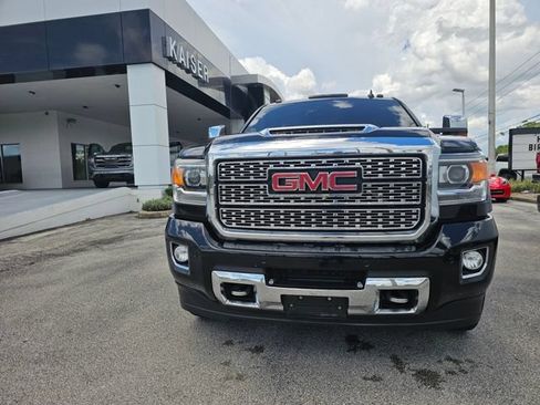 Used 2018 GMC Sierra 3500 Denali w/ Duramax Plus Package AWD/4WD image 10
