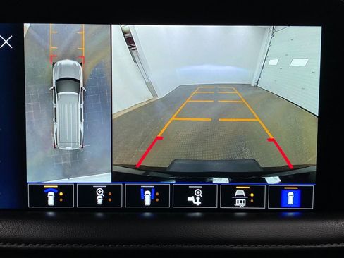 Used 2023 Chevrolet Tahoe Z71 w/ Luxury Package image 26