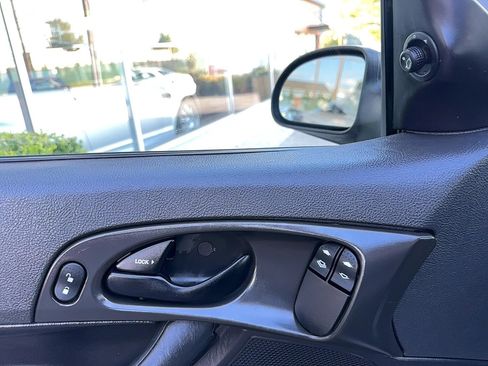 Used 2007 Ford Focus SES image 12