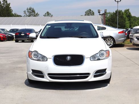 Used 2011 Jaguar XF RWD image 2
