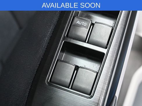 Used 2012 Toyota Camry LE image 14