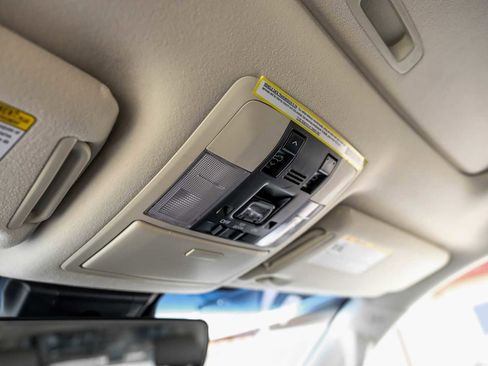 Used 2022 Lexus GX 460 Premium w/ Premium Package image 29