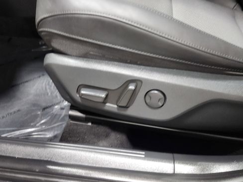 Used 2023 Kia Niro EX Touring image 24